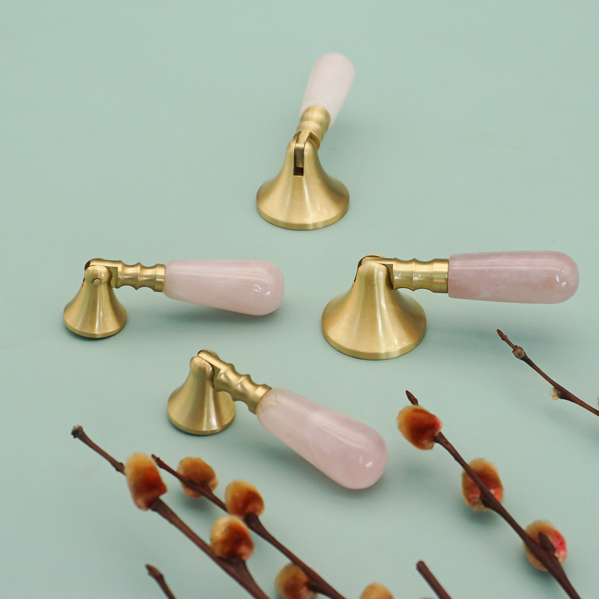Furniture Hardware Drop Pulls - Perillas y tiradores de puerta de