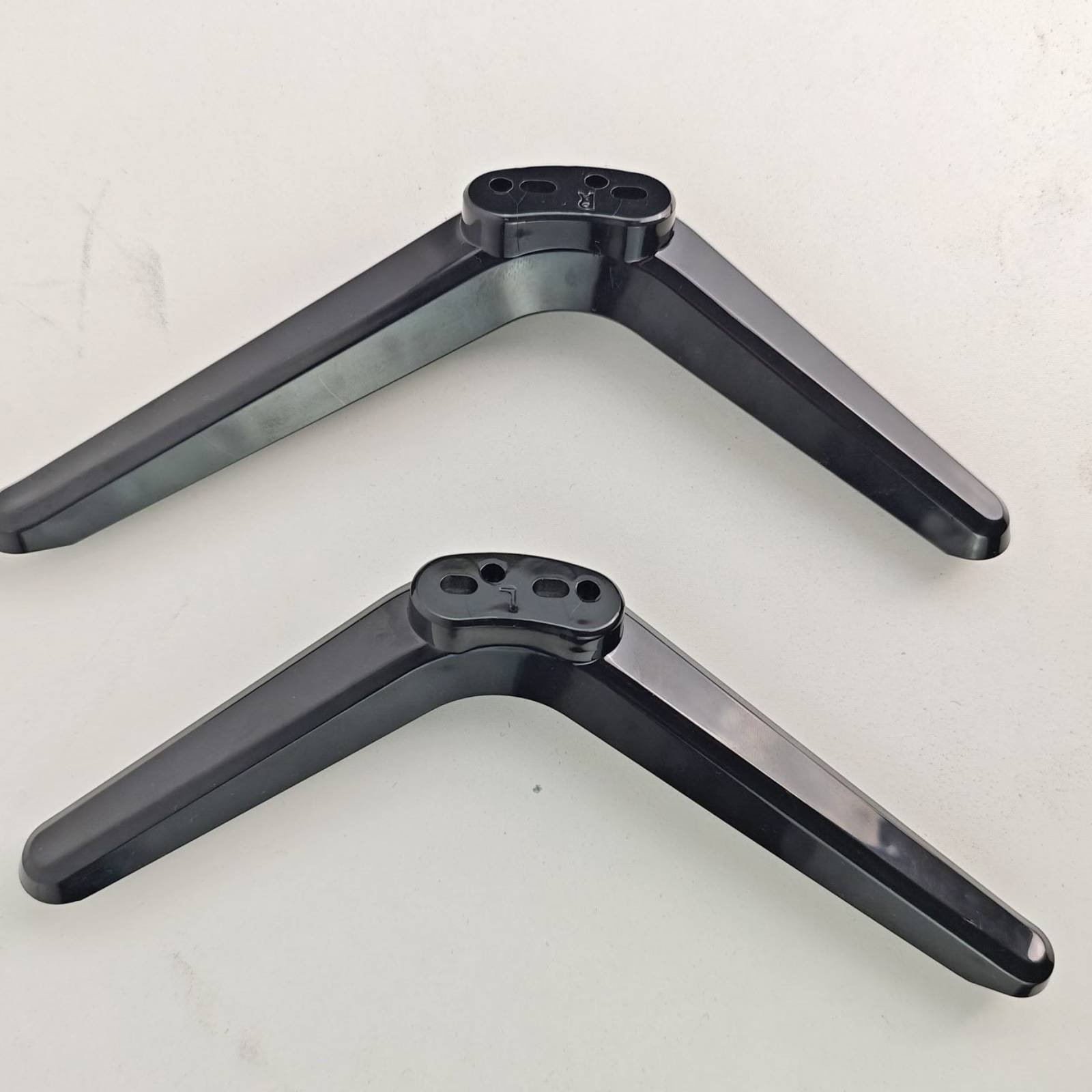 2 Patas para Soporte de TV, In - Furniture Hardware Material reseña y precio